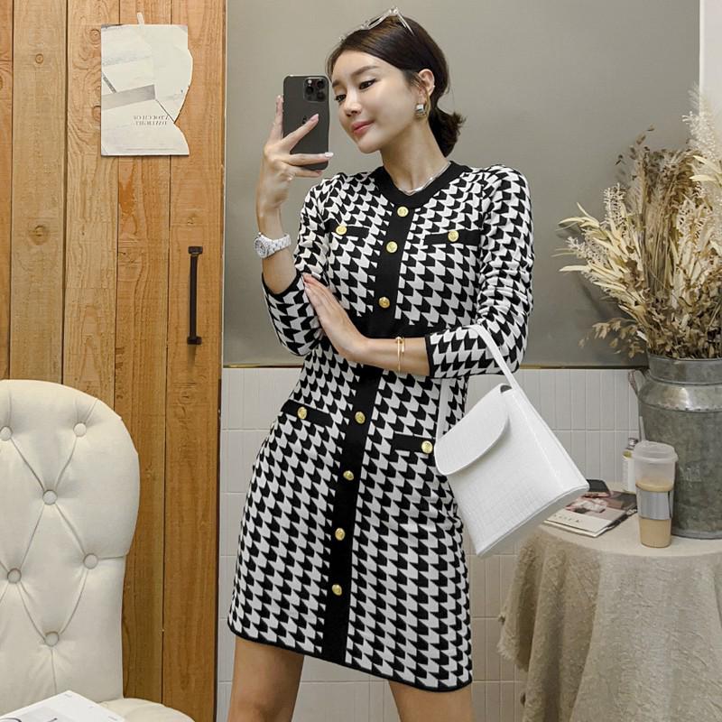 

Корейский стиль женское ретро платье-свитер с узором «гусиная лапка» с имитацией двухсекционной талии - Мода 2023 One Size чёрный/белый