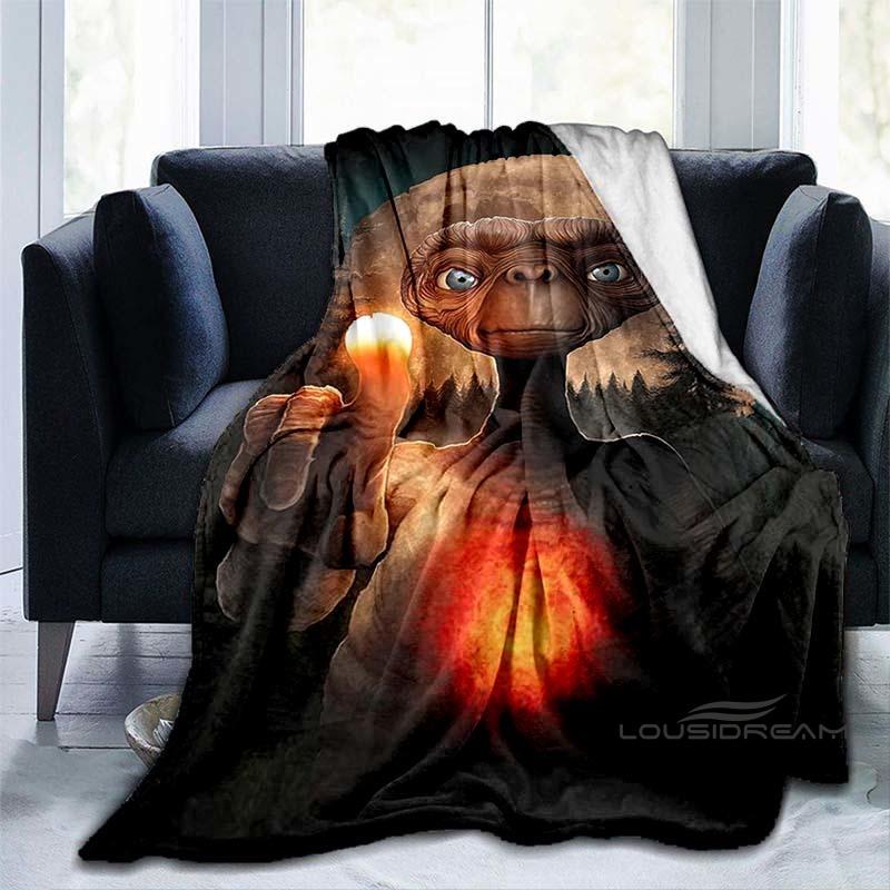 

E.T. The Extra-Terrestrial Sci-Fi Movie Blanket—Ideal for Home, Bedroom, Sofa, Office, Hiking, Napping, and As A Holiday Gift 75x90cm