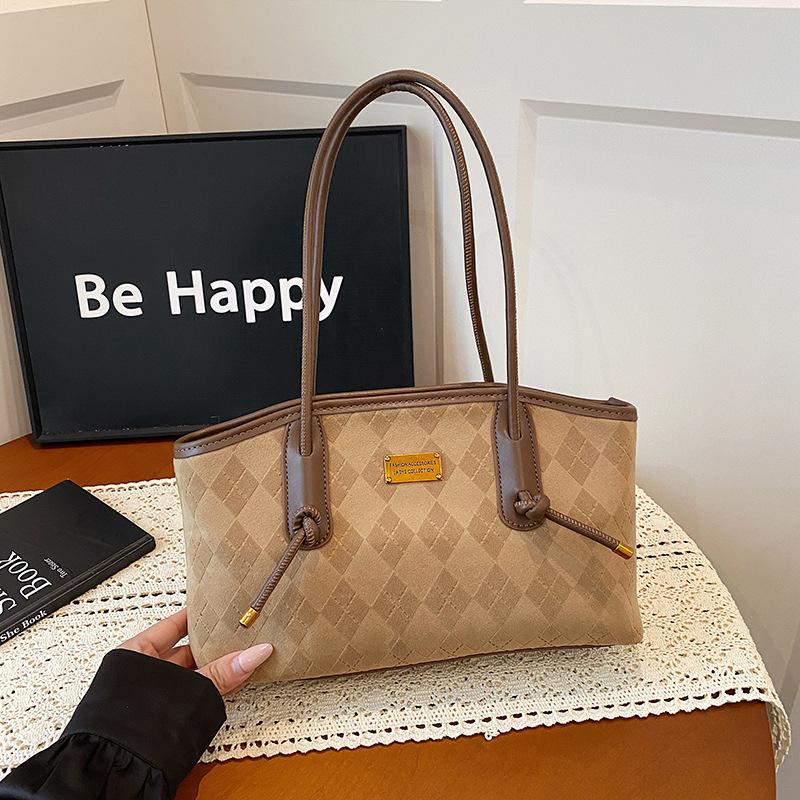 

Simple retro niche texture underarm bag women s 2025 autumn new suede commuter bag simple shoulder bag