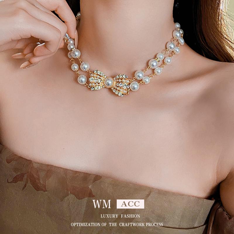 Naszyjnik z kwiatem z cyrkonii w stylu retro - Łańcuszek na obojczyk w stylu light luxury