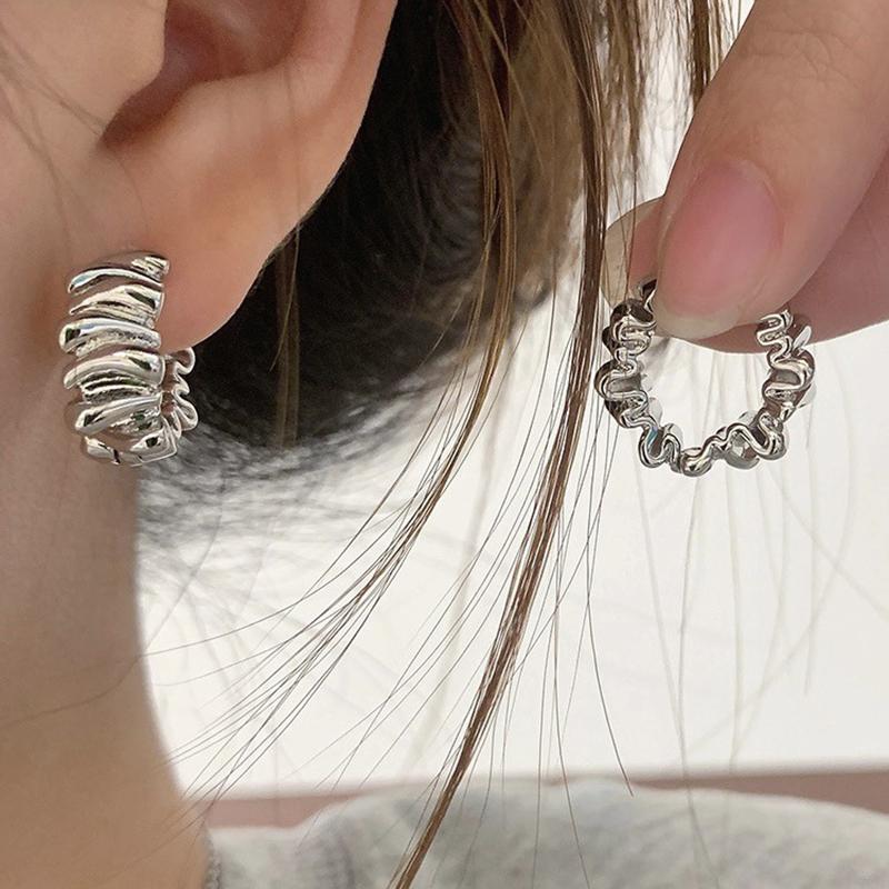 Vintage Unregelmäßige Falten Creolen für Damen Einfach Hohl Rund Unregelmäßige Textur Metall Y2K Accessoires Modeschmuck