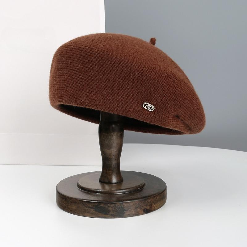 

Fashion Autumn and Winter Solid Color Beret Women Retro Versatile Thickened for Keep Warmth Ventilate Painter Star Anise Hat темно-коричневого кольору