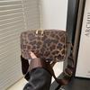 2025 spring new leopard print single shoulder oblique span bag bag women's outdoor sports mobile phone bag fitness bag chest women's small square bag