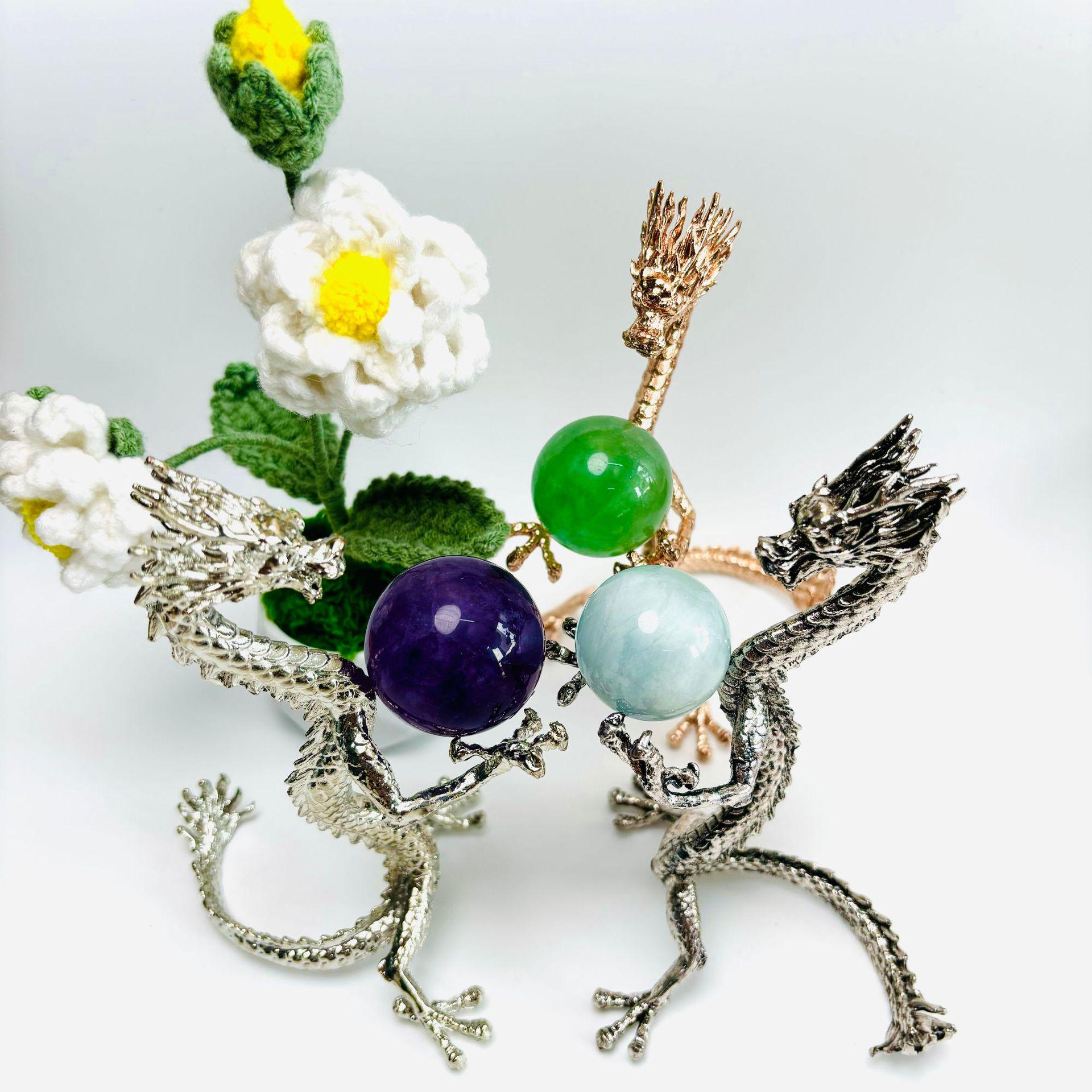 

Металлическая подставка для шара и яйца в стиле дракона Dark Silver