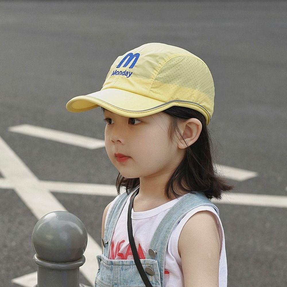 

Breathable Baby Baseball Cap Summer Sun Protection Cap Trendy Children Peaked Hat Outdoor жовтий