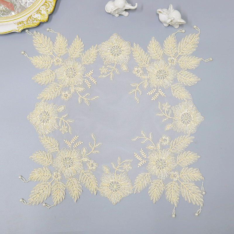 NEU Perlenstickerei Tischset Stoff Hochzeit Weihnachten Blumen Essplatzset Küche Tischdekoration und Zubehör