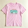 Camp More Worry Less Retro Surf Van Lässiges Grafik-T-Shirt Strand Camping Liebhaber Geschenk T-Shirt Sommer-Vibe Abenteuer Lässiges Hemd