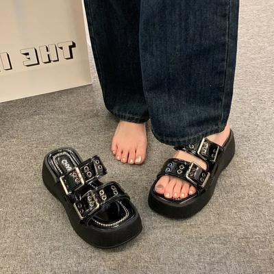 Weiche High Heel Pantoletten 2024 Frau Gürtel Doppelschnalle Sandale Luxus Strand Designer Pantoletten Plateau Flache Schuhe Damen Sommer