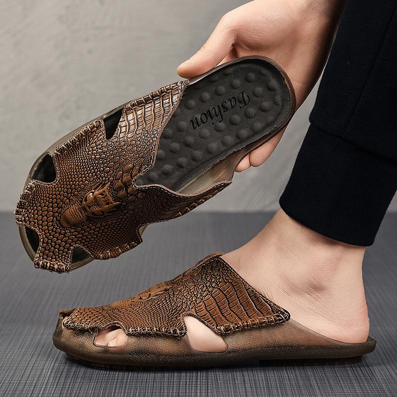 Fashion Outdoor Summer Sandals Mens Casual Leather Slippers Classic Half Drag Beach Rubber Flip Flops Quick Dry Man Water Trekking Flats