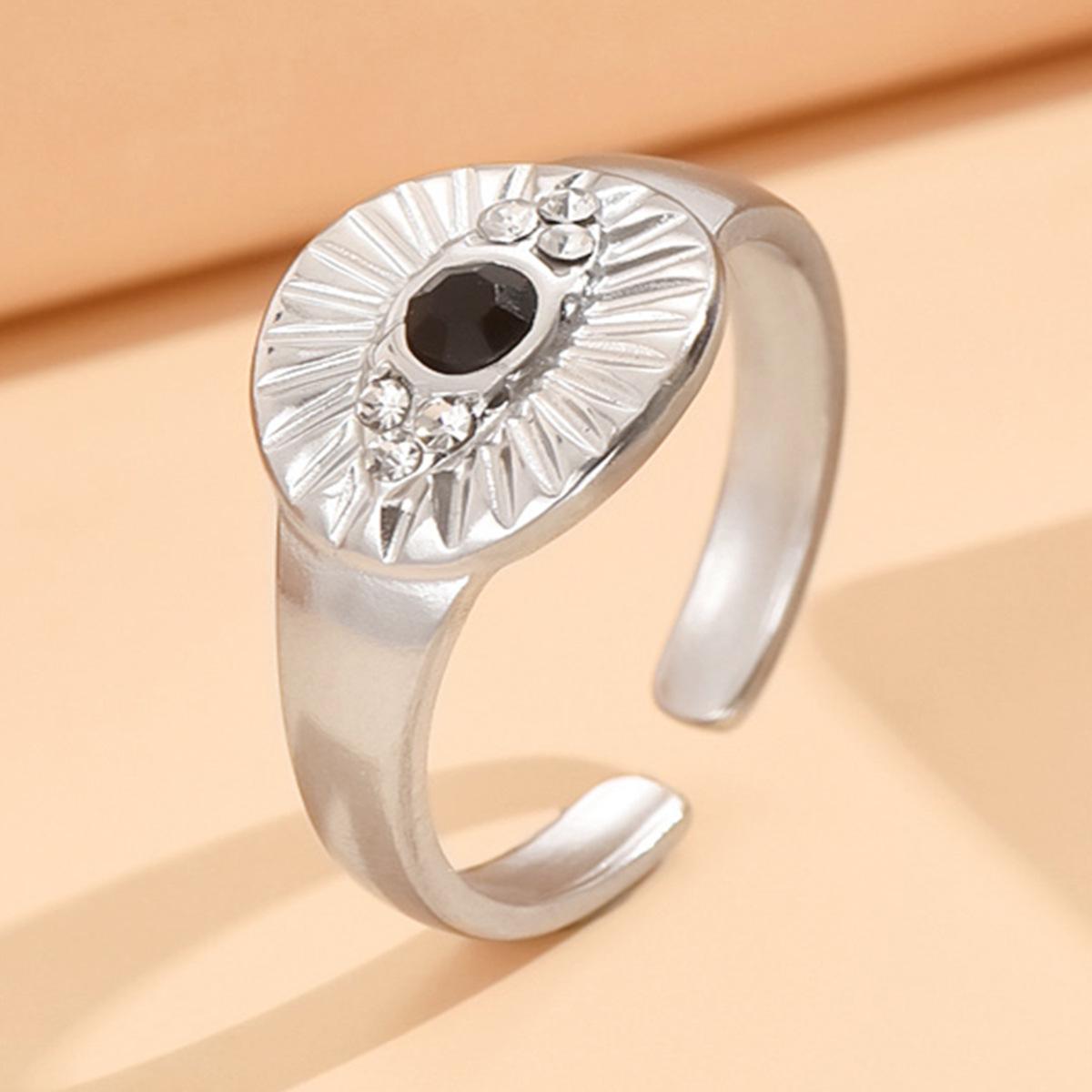 Unisex Punk Retro Magic Eye Ring - Stainless Steel with Diamond-Inlaid Eye