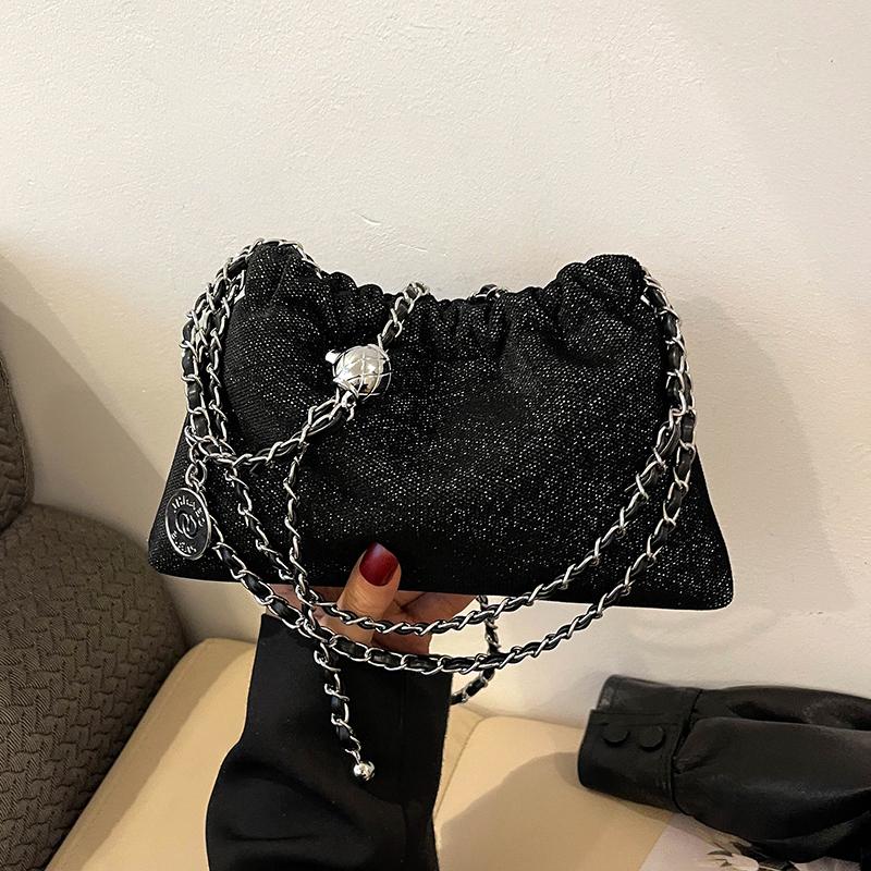 Женские черные модные сумки через плечо — фото 5