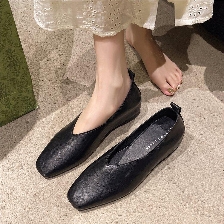 Fashion 2025 New Shoes for Women Retro Ladies Flats Slip on Shoes Loafers Square Toe Shallow Mouth Women Casual Footwear Lightweight