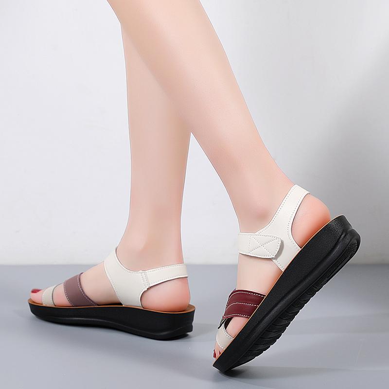 Fashion New Large Size Women's Flat Casual Sandals Light and Comfortable Outdoor Sports Anti-slip Wear Fashion Thick Soled Women Sandals