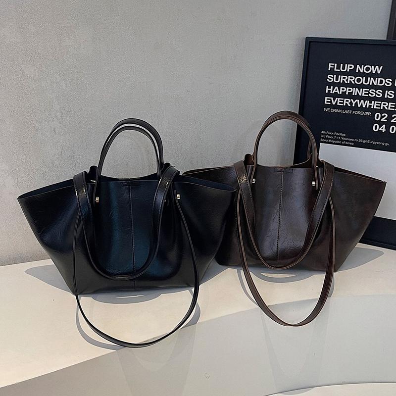 New Women's Soft Leather Tote Bag Large Capacity Single Shoulder Handbag for Daily Commute Work Casual 2025 Fashion Underarm Bag