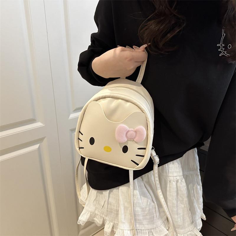 Mochila Pequeña Moderna de Hello Kitty con Forro de Poliéster y Bolsillo Interior para Teléfono