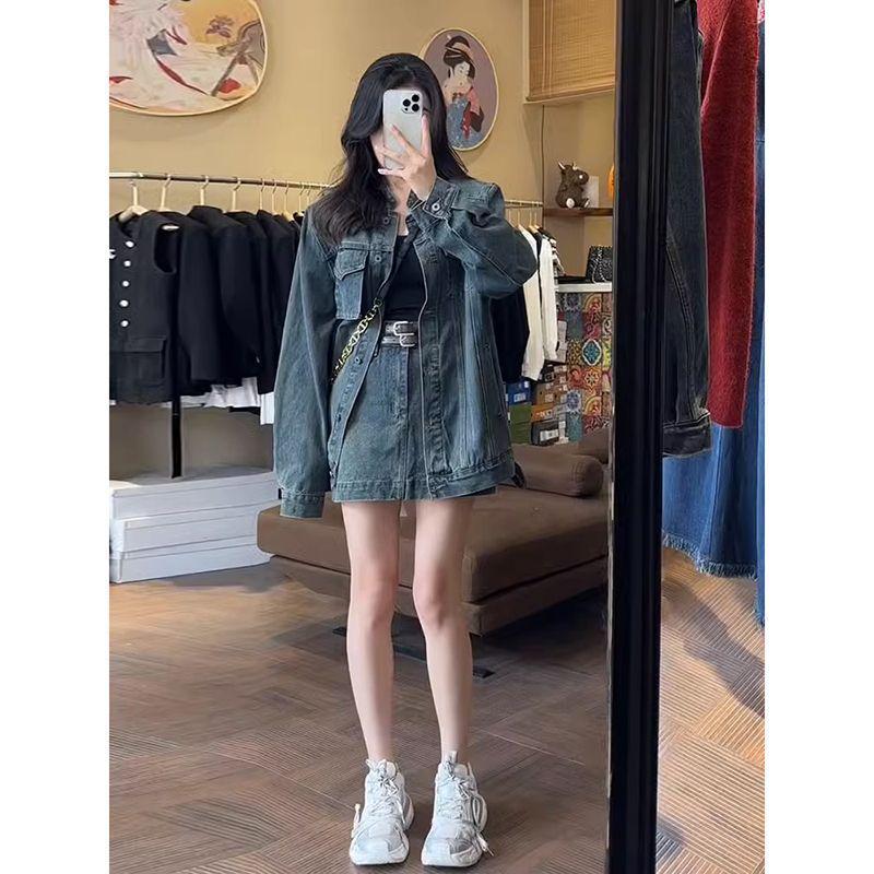 Schickes Herbst-Denimjacken- und High-Waist-Midiröck-Set für Damen