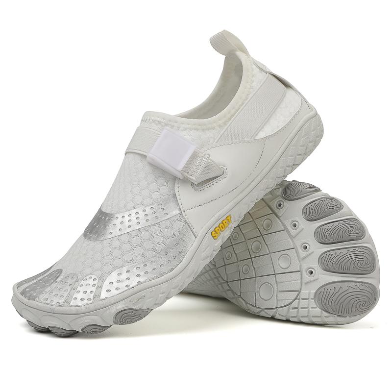 Lightweight Water Shoes Men Women Barefoot Aqua Shoes Anti-slip Beach Wading Sneakers for Swimming Diving Sailing