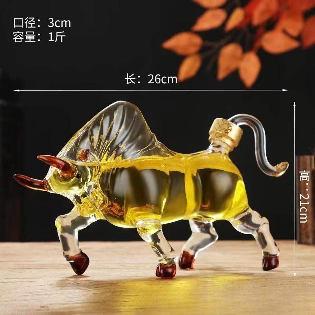 Bull Shaped Glass Decanter, Lead-Free Hand-Blown Whiskey Liquor Bottle, Bull Market Fortune Wine Decanter, Unique Home Bar Decor