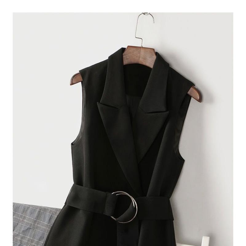 Женский весенний черный жилет-блейзер без рукавов с лацканами и поясом M чёрный
