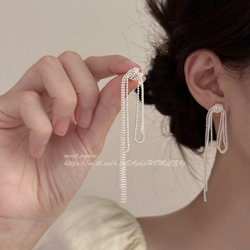 

Streamer Gold and Silver Sterling Silver Needle Cold Wind Long Fringe Earrings Niche Style Retro Knotted Chain Stud Earrings Silver