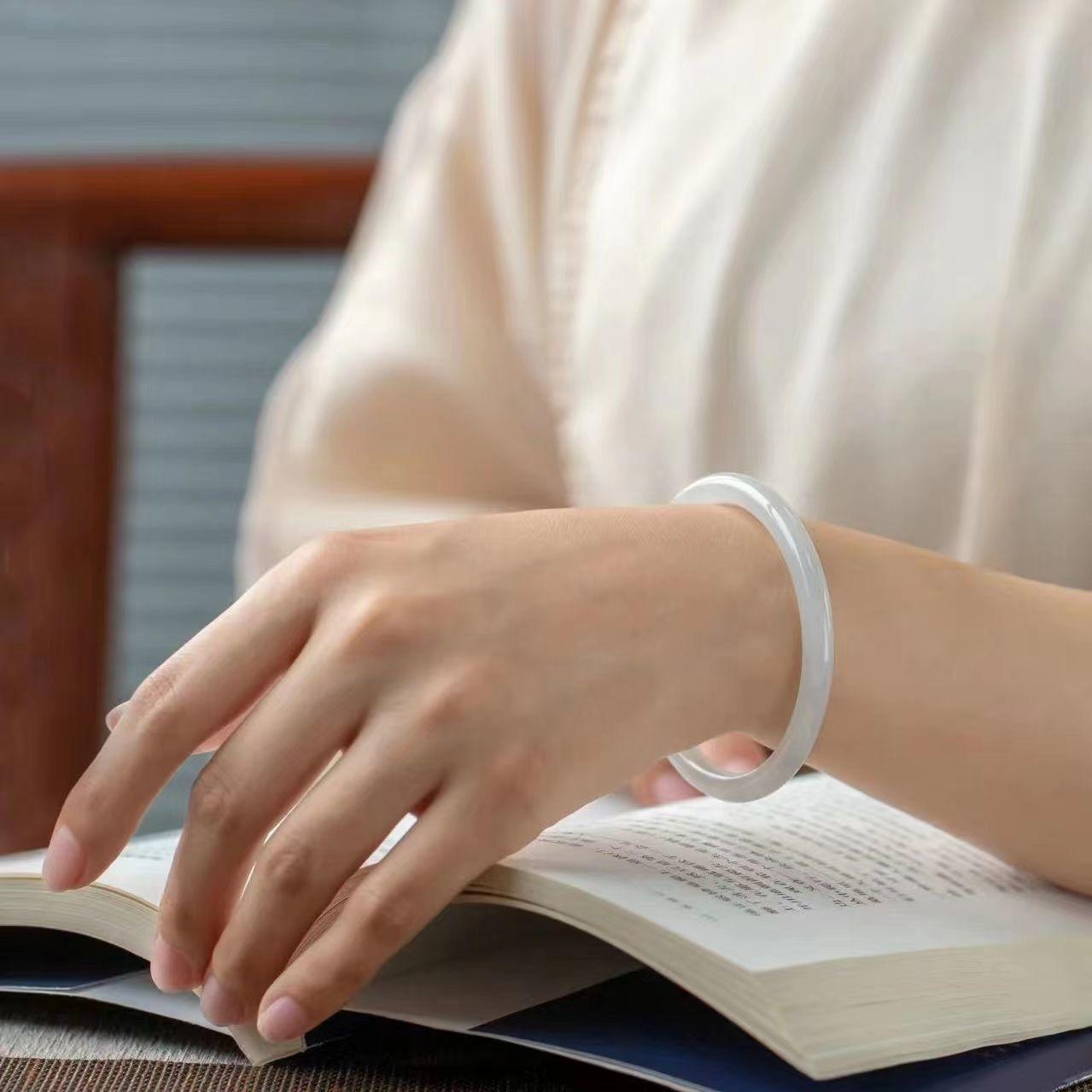 

Коллекция стихов о белом чае Шаньчжи, темпераментный браслет-колокольчик, шаг за шагом, суперфея, нишевый браслет