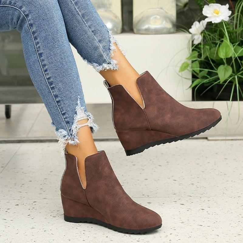 Fashion Women Ankle Boots New Track Designer Pointed Western Boots Women Trend Fashion Platform Wedge Shoes for Women Zapatos De Mujer
