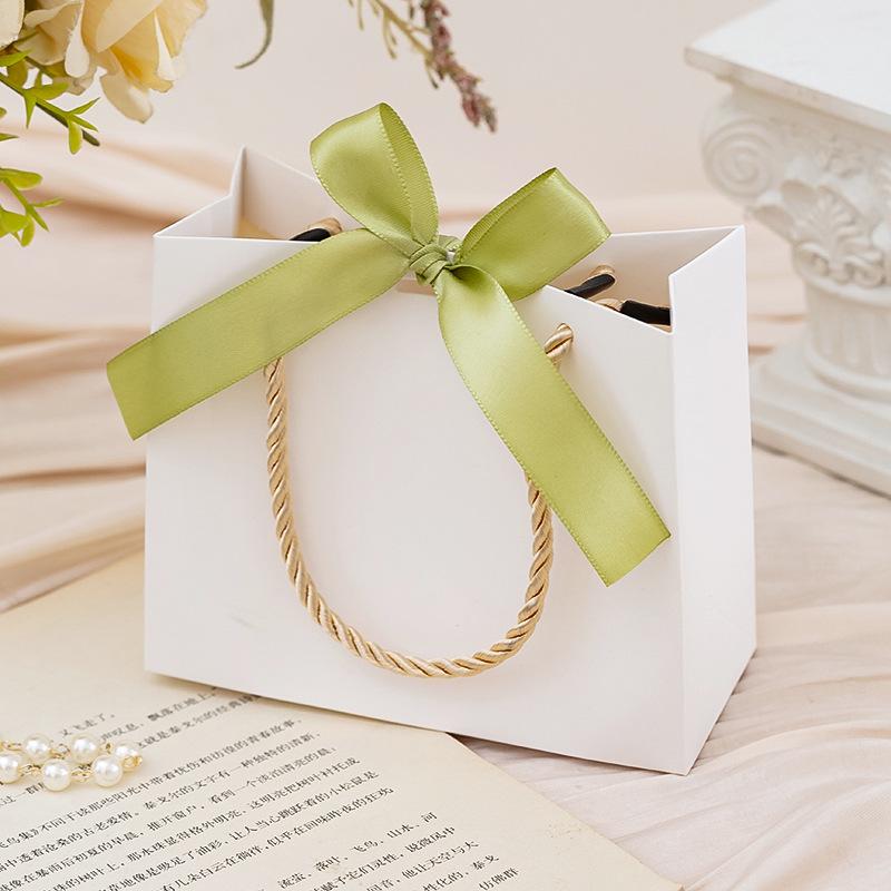 Cross-Border Wedding Favor Gift Bag - Creative Fresh White Candy Box Packaging