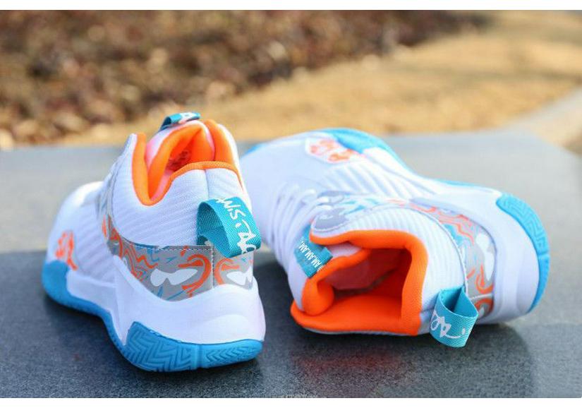 Men’s 2025 Breathable Flyknit Basketball Shoes with Thick Sole, Mid-High Top, Non-Slip Outdoor Sports Design