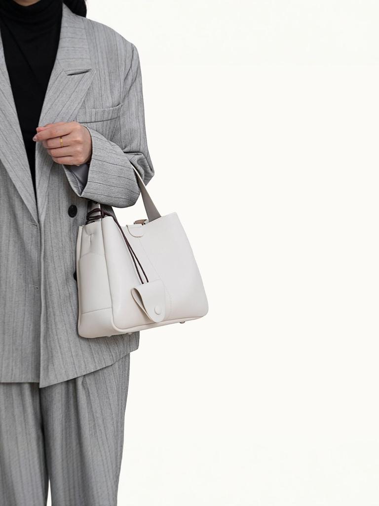 Women's Large Capacity Genuine Leather Drawstring Bucket Bag - Korean Style Fashionable Tote for Commute