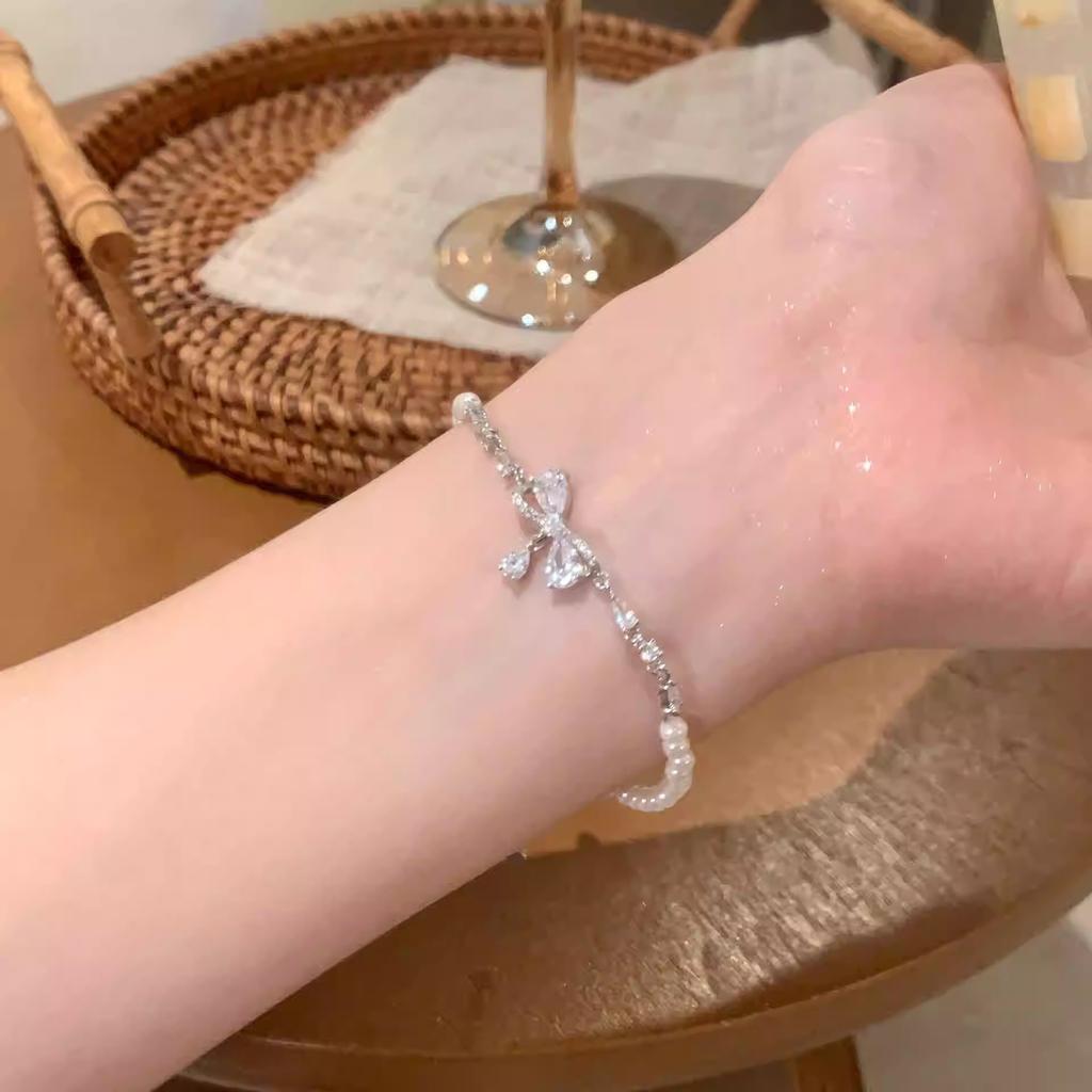 Popular Ultra-shiny Zircon Bracelet for Women, Versatile and High-end, New Chinese Style Vintage Butterfly Jewelry