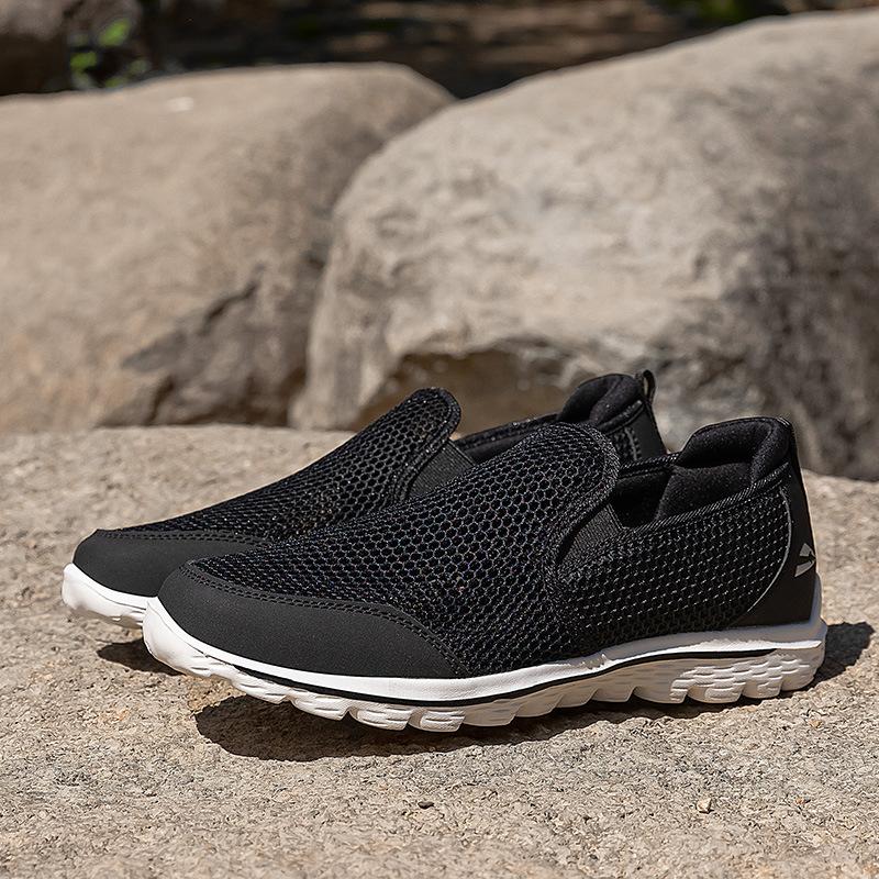 Spring and summer new mesh breathable casual shoes lazy walking shoes large size shoes