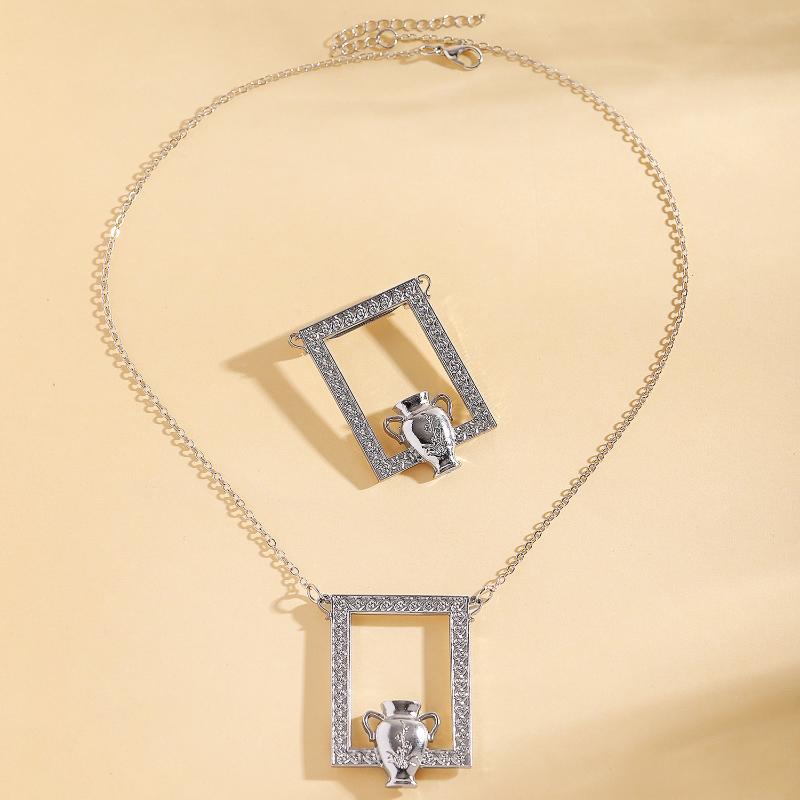 Vase Frame Dried Flower Necklace Brooch Creative Miniature Vase Pendant Clavicle Chain Dried Flower Necklace Jewelry Accessories