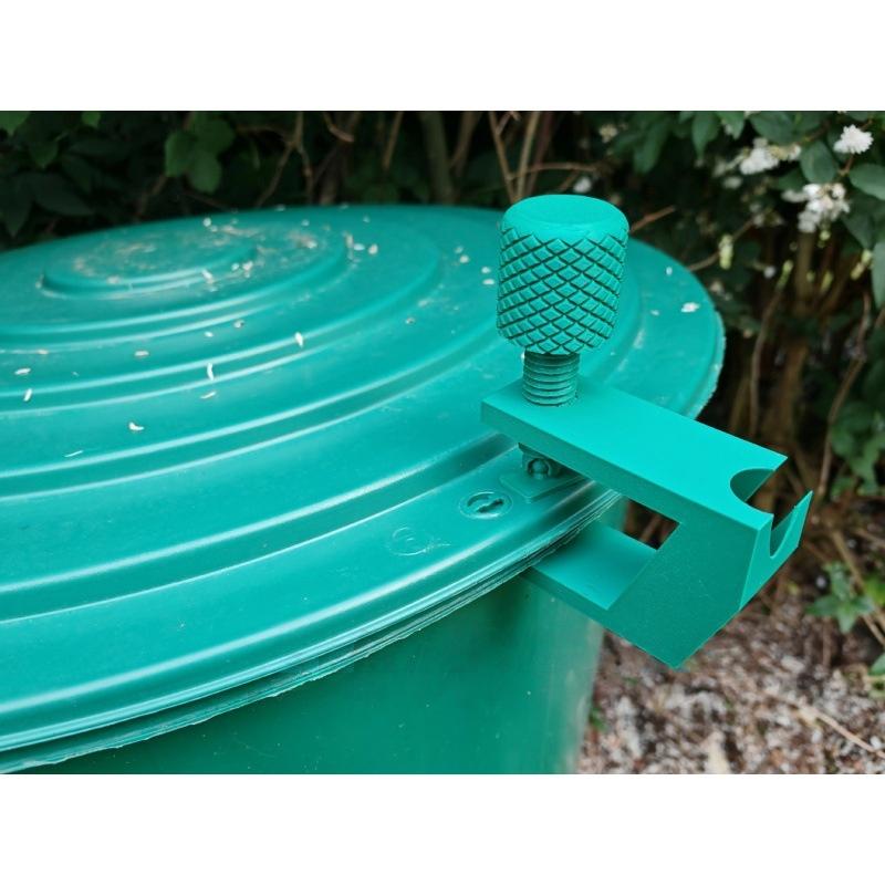 Rain Barrel Hose Holder Detachable Adjustable Clamp for Outdoor Rainwater Barrel Home Garden Yard Use