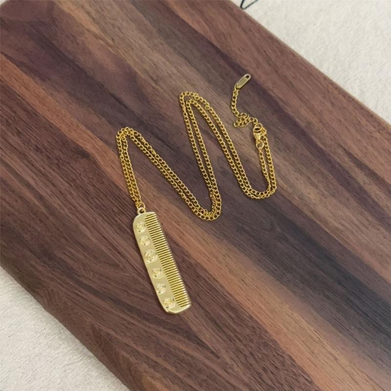 Fashionable Comb Pendant Necklace Sturdy Styling Charm Jewelry Accessory for Trendy Hairstyles Casual Decoration