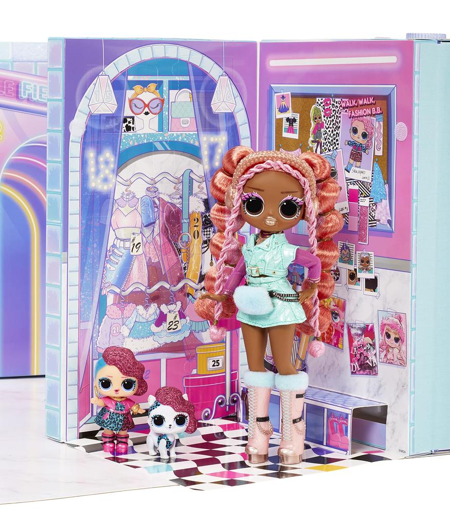 LOL Fashion Show Mega Runway play set LOL Surprise Fashion Show Mega Runway surprise 12 doll over 1500 patterns / L.O.L. 80+ / supermodels, dress-up