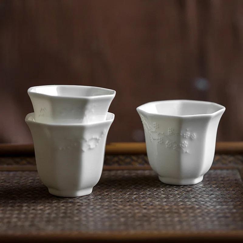 2pc/lot Handmade Relief Pine Teacup Dehua White Porcelain Master Cup Small Tasting Tea Bowl Meditation Cup Kung Fu Teaset 45ml