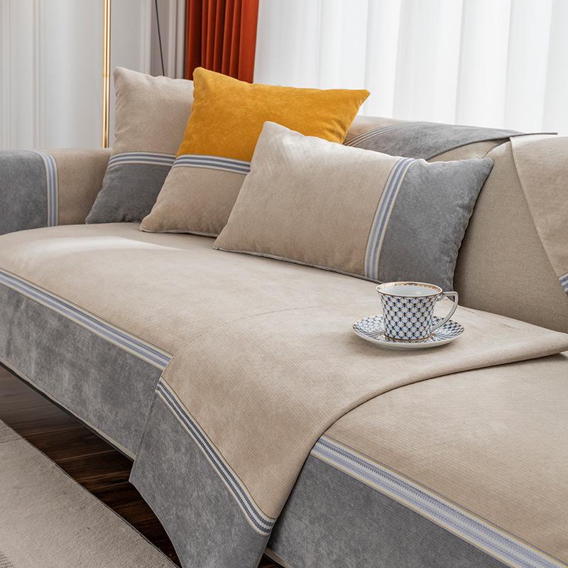 All-Season Waterproof, Non-Slip, Anti-Scratch Sofa Cover with Non-Sticky Fabric