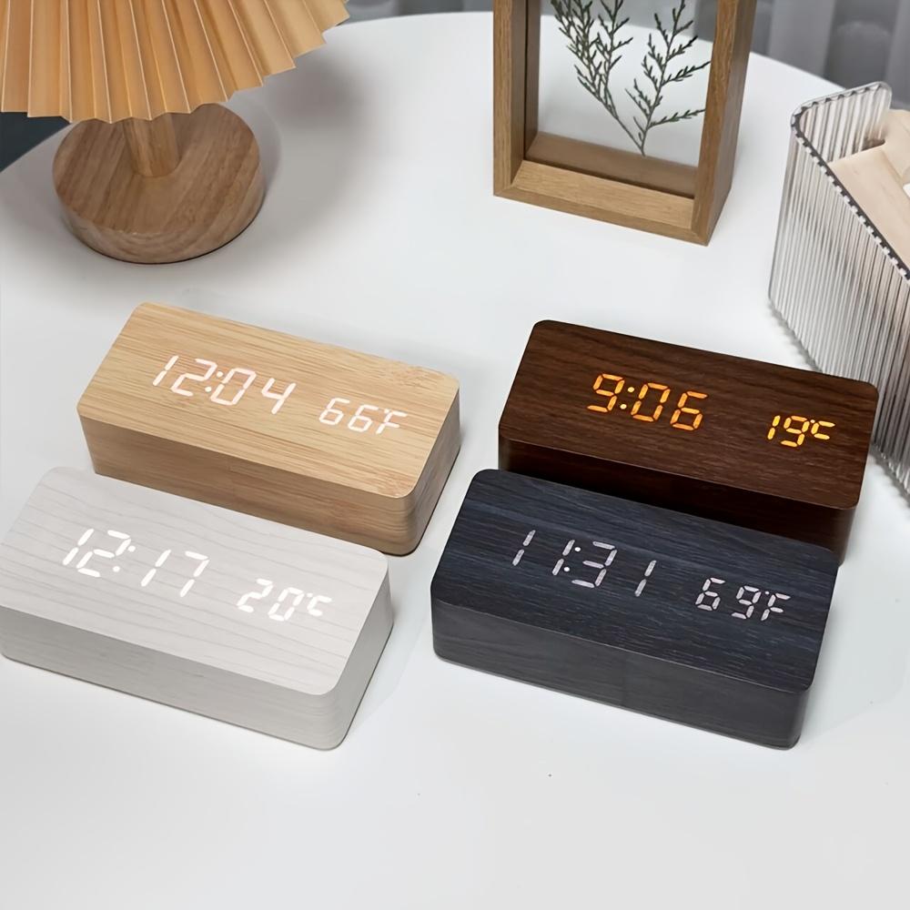 1 Stück einfacher Mode Leben Holzwecker, Schlafzimmer Arbeitszimmer Heim dekorative Kunst, Nachttischwecker, USB-Stromversorgung kann ein Geschenk sein