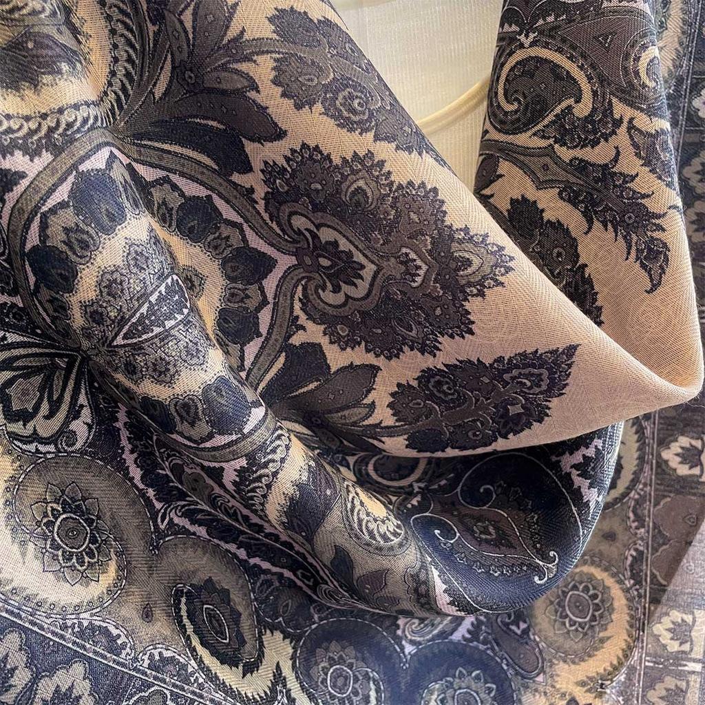 Spring and summer new double-sided cashew flower square scarf multi-color retro silk scarf women's daily age reduction small square scarf