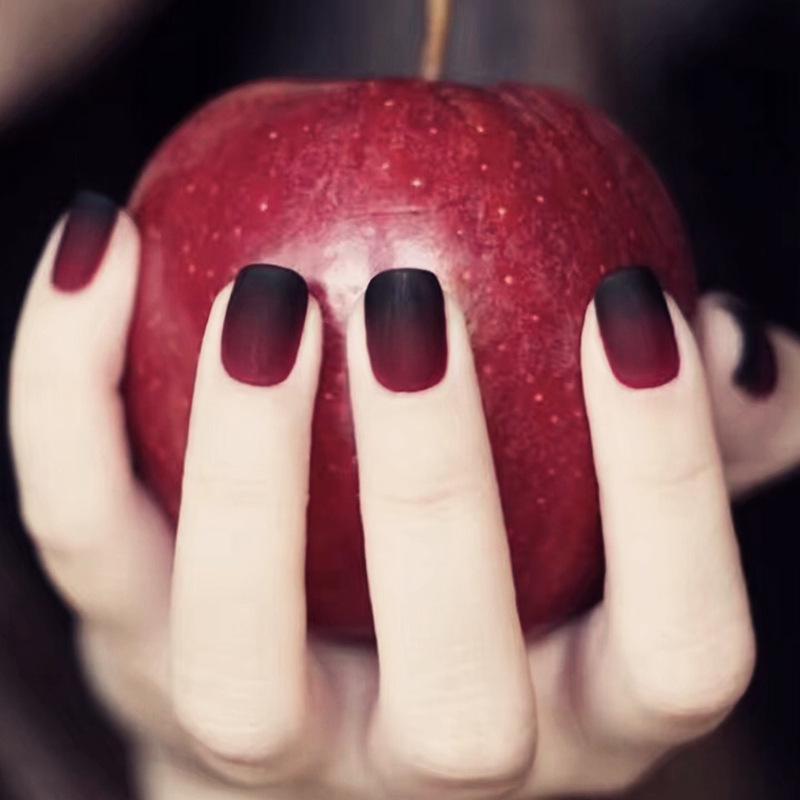 

Matte Burgundy Gradient Press-On Bridal Nails - False Nail Art Patches N063 Matte Red Black [Glue Version]
