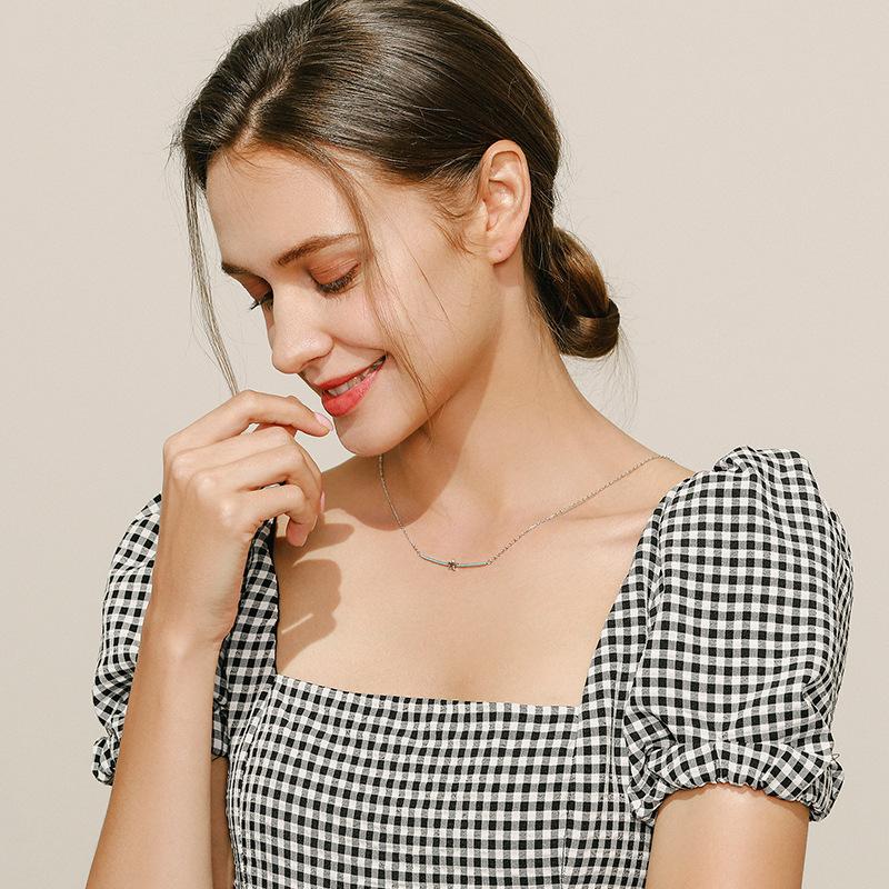 Dámsky klasický náhrdelník s príveskom Tancise S925 z mincového striebra