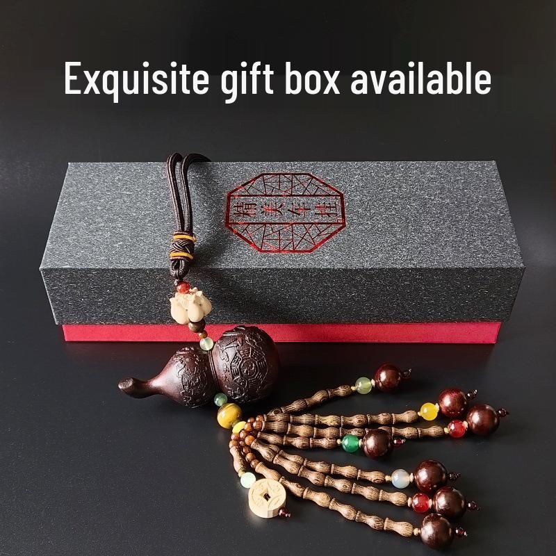 Peach Wood Gourd Car Pendant - Rearview Mirror Hanging Ornament for Safe Travel.