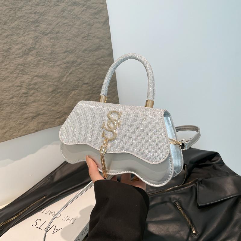 Fashion Light Luxury Niche Design Handbag Women's Summer New Simple Temperament Shoulder Bag Commuter Messenger Bag