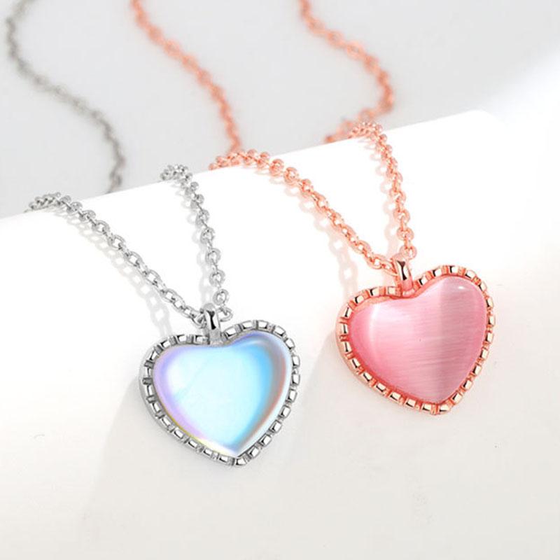 Ladies Elegant Gradient Color Moonstone Love Heart Pendant Necklaces