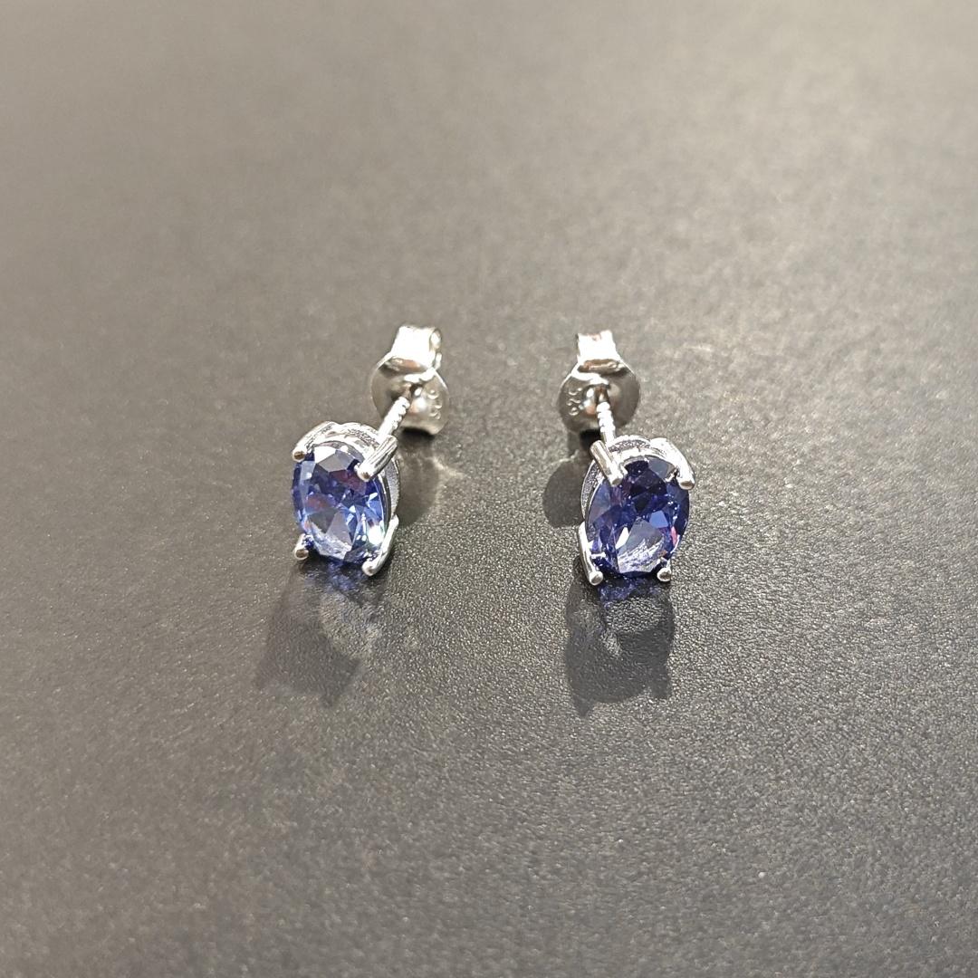 

Серьги-пусеты из стерлингового серебра с натуральным танзанитом овальной огранки 2,00 карата фиолетовый