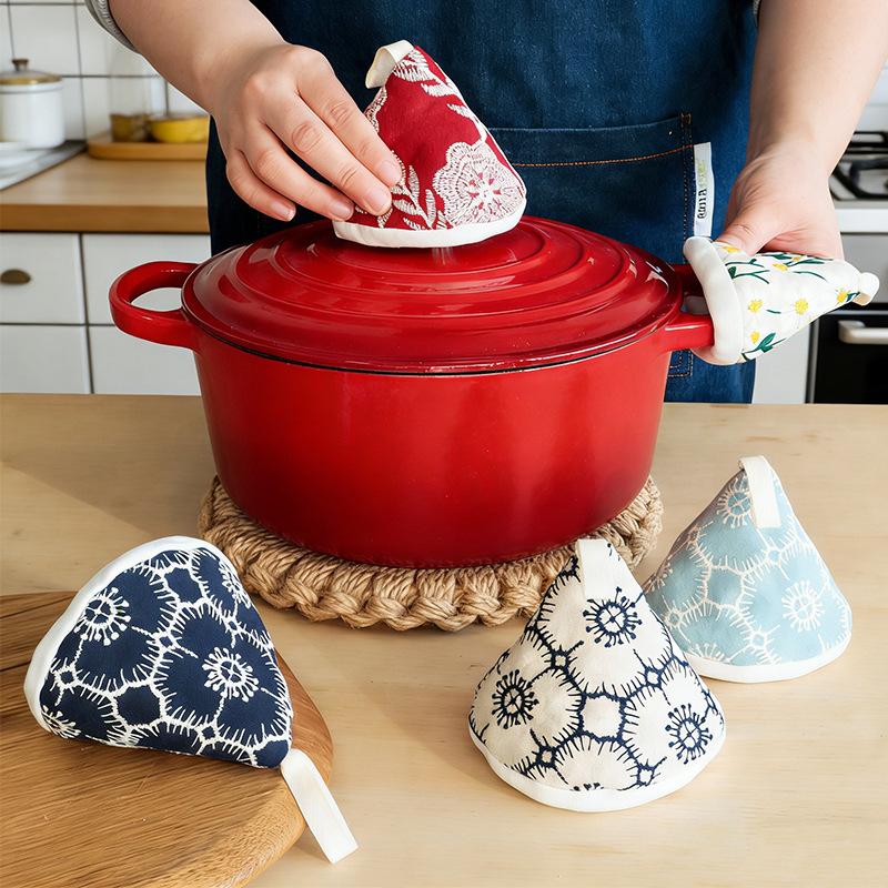 Cotton and Linen Embroidery Fabric Embroidery Padded Pot Cap Triangular Lid Cap Enamel Pot Casserole Pot Handle Gloves