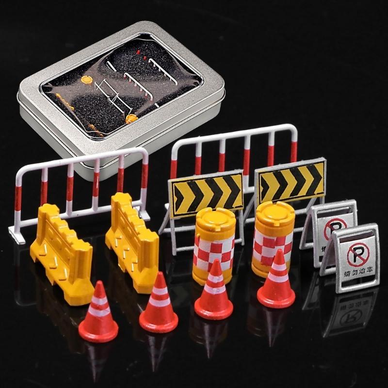 Miniature Traffic Barrier Set Warning Color Plastic Roadblocks Model Figure Props for Microlandscape Sand Table Setting
