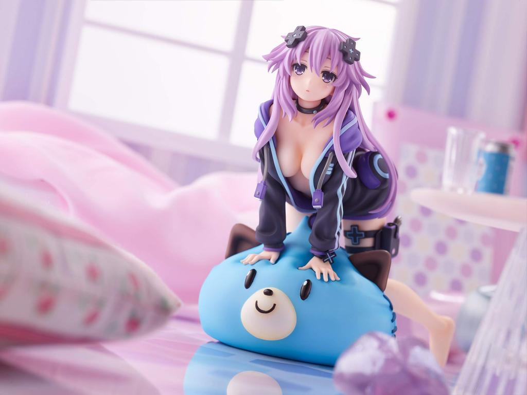 Broccoli Hyperdimension Neptunia "Dimensional Traveler Neptunia" Asleep Ver. 1/8 Scale ABS & ATBC-PVC Painted Figure