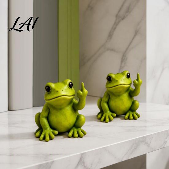 Conversation Starter Desk Decor Mini Monkey Figurine Funny Resin Frog Statue with Middle Finger Gesture Sarcastic Unique Birthday Gift Ideas