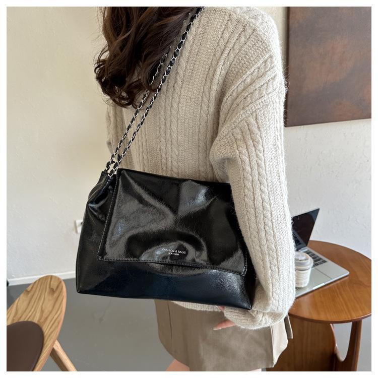 Faux Leather Crossbody Bag for Women Minimalist Chain Shoulder Handbag